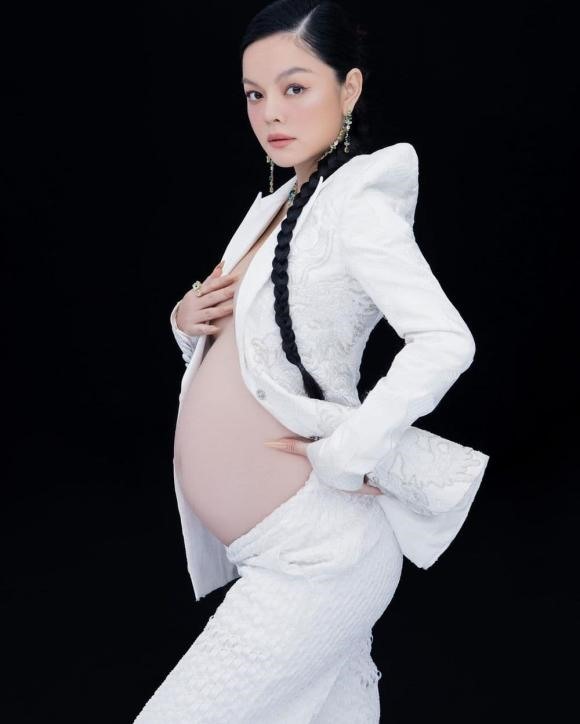 Pham Quynh Anh ได้เปิดเผยชื่อทารกคนที่สามแล้ว ภาพ: NVCC
