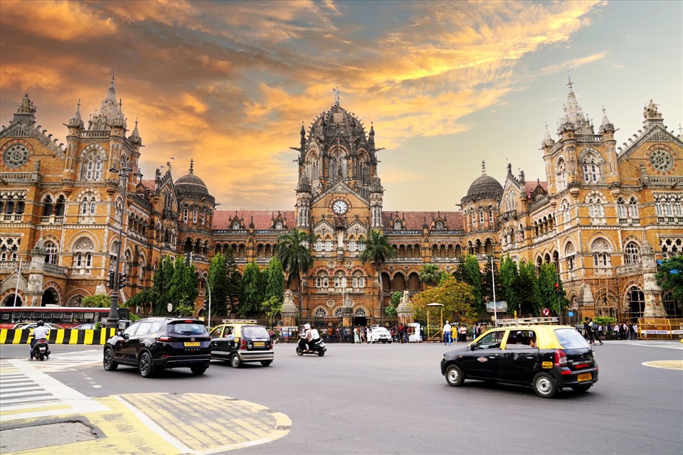 Chhatrapati Shivaji Maharaj Terminus, được UNESCO công nhận là Di sản Văn hoá Thế giới.