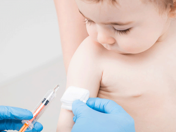 Tiêm vắc xin cúm hàng năm cho trẻ em