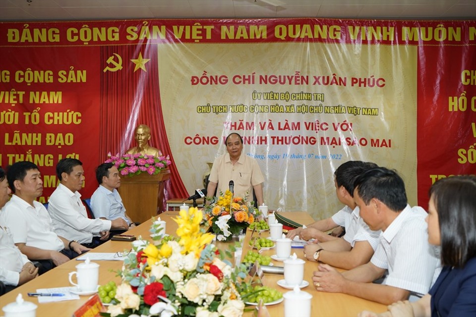 Chủ tịch nước Nguyễn Xuân Phúc phát biểu tại buổi làm việc với Công ty TNHH Thương mại Sao Mai. Ảnh: Cổng TTĐT Hải Phòng