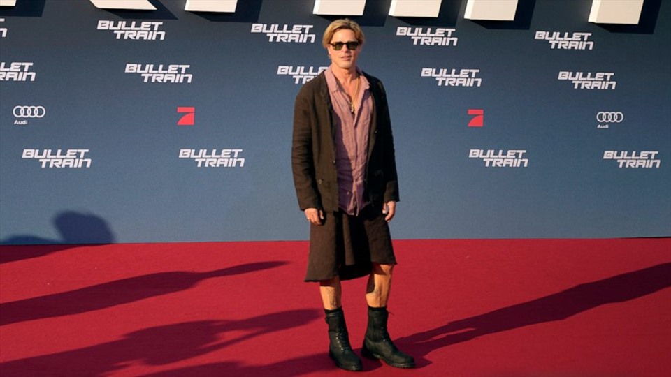 Brad Pitt được giới thời trang đánh giá là ngôi sao có gu ăn mặc thời thượng, phóng khoáng. Ảnh: AP.