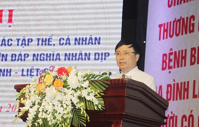 Phó Chủ tịch UBND tỉnh Bùi Đình Long phát biểu tại hội nghị. Ảnh: MK