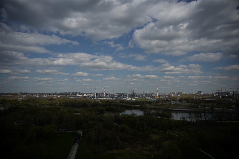 Nhà máy của Gazprom Neft ở ngoại ô phía đông nam Mátxcơva. Ảnh: AFP