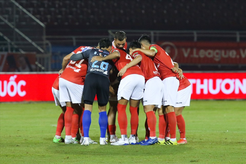 Tối 20.7, TPHCM bước vào lượt trận vòng 8 V.League 2022 đối đầu Hồng Lĩnh Hà Tĩnh. Trước đối thủ được đánh giá vừa sức, cộng thêm lợi thế sân nhà, TPHCM được kỳ vọng sẽ giành kết quả có lợi để dập tan bầu không khí u ám từ đầu mùa.