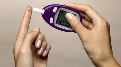Nhiều người bệnh tiểu đường thắc mắc có nên ăn dứa hay không. Ảnh: The Indian Express