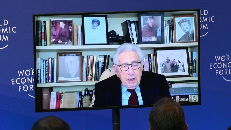 Cựu Ngoại trưởng Mỹ Henry Kissinger phát biểu về Ukraina tại Diễn đàn Kinh tế Thế giới 2022. Ảnh chụp màn hình