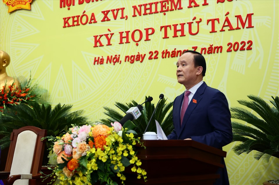 Ông Nguyễn Ngọc Tuấn phát biểu tại kỳ họp.