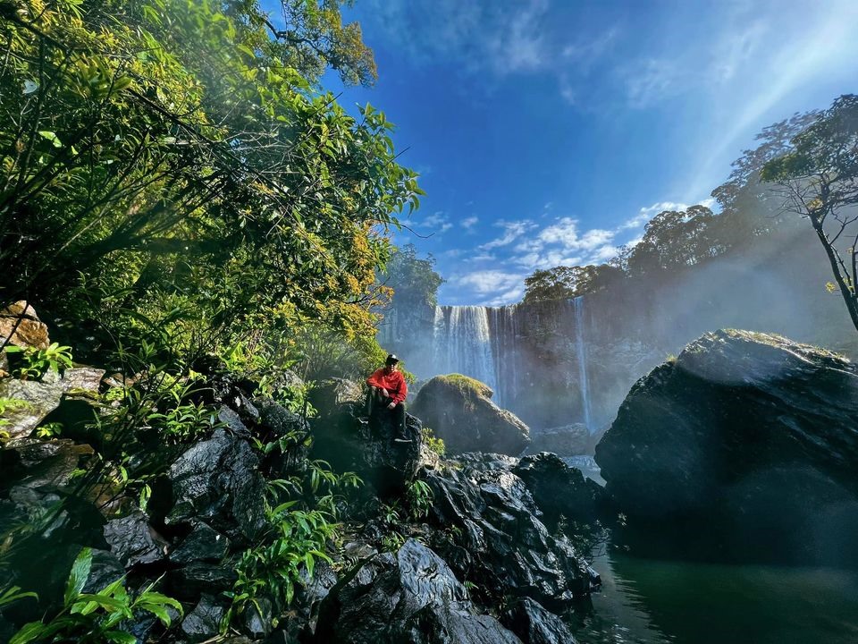 MC Quang Quick trong chuyến trekking khám phá thác K50.