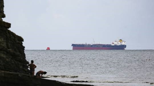 Tàu chở dầu Minerva Symphony ở Biển Đen gần Novorossiysk, Nga. Ảnh chụp màn hình