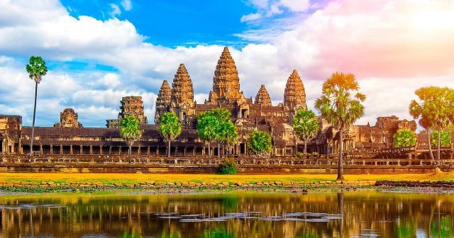 Quần thể di tích Angkor Wat - Ảnh: vntrip