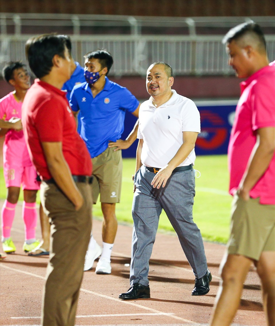 Sau trận, đích thân huấn luyện viên Phùng Thanh Phương khẳng định không có việc ban lãnh đạo muốn thay thế vị trí huấn luyện viên trưởng đội bóng. Tuy nhiên, trong thời gian tới, đội chủ sân Thống Nhất sẽ có sự thay đổi lực lượng nhằm cứu vãng tình hình đội bóng.