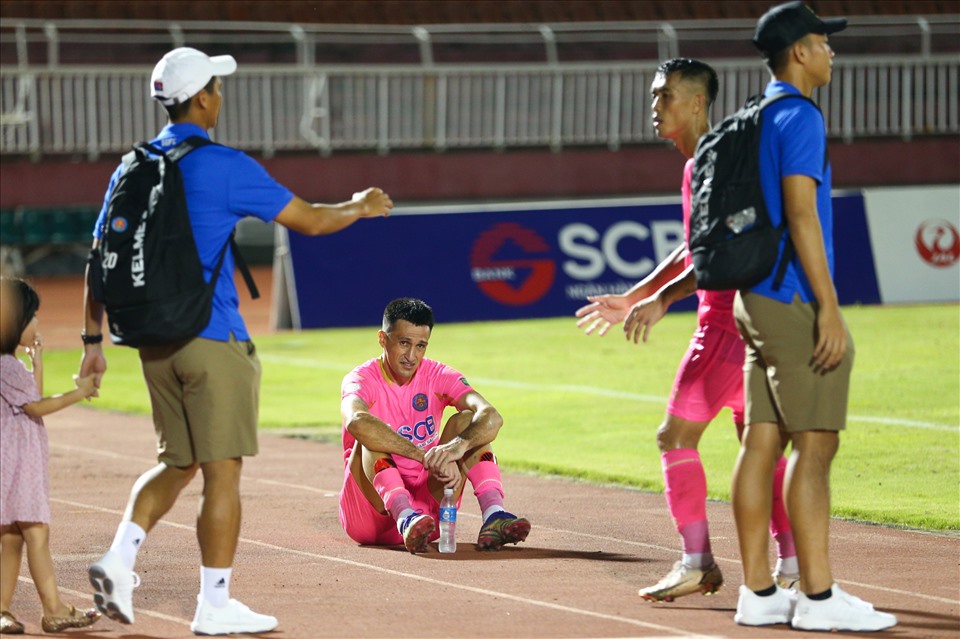 Đỗ Merlo tiếp tục thể hiện sức ảnh hưởng trong màu áo Sài Gòn. Anh đóng góp một bàn thắng trong trận hoà 2-2 trước Nam Định.