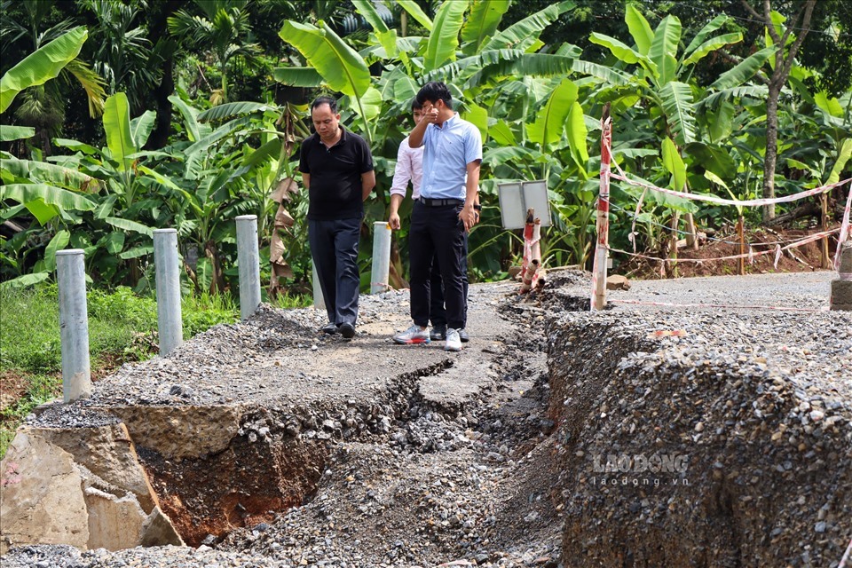 Sau đó, ngày 11.7, Tổng cục Đường bộ Đường bộ Việt Nam đã có buổi làm việc và khảo sát hiện trường nơi xảy ra tình trạng sụt lún.