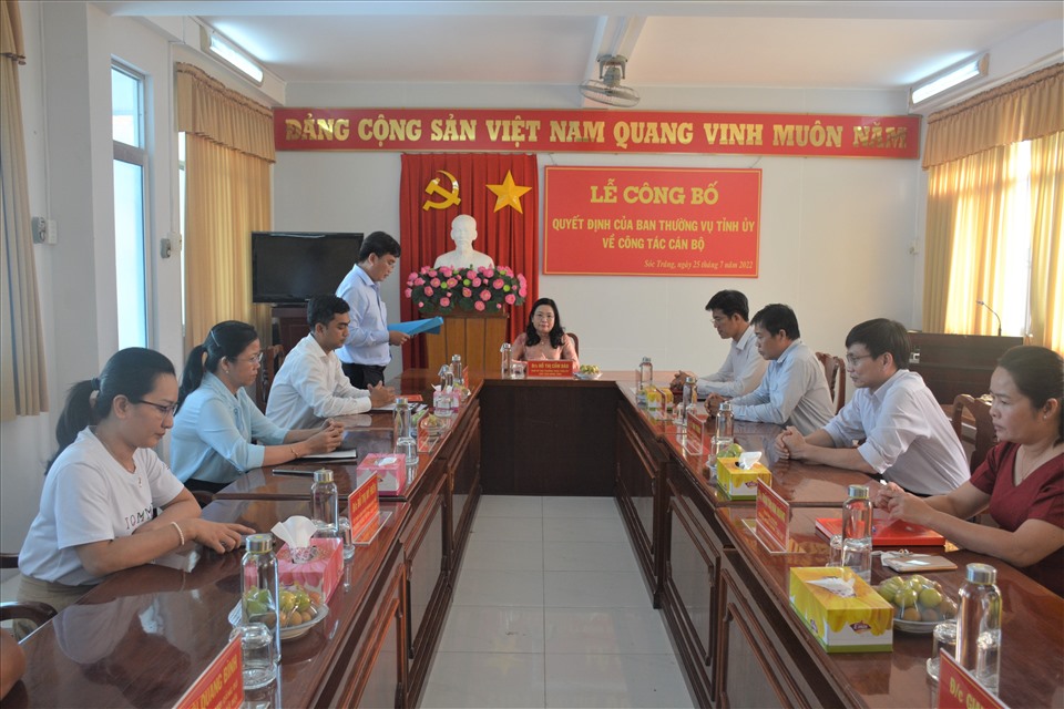 Bà Hồ Thị Cẩm Đào phát biểu tại buổi trao Quyết định bổ nhiệm Phó Tổng Biên tập Báo Sóc Trăng
