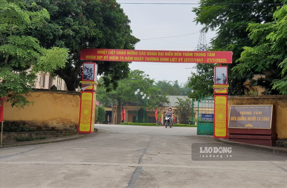 Lối vào Trung tâm chăm sóc người có công tỉnh Phú Thọ.