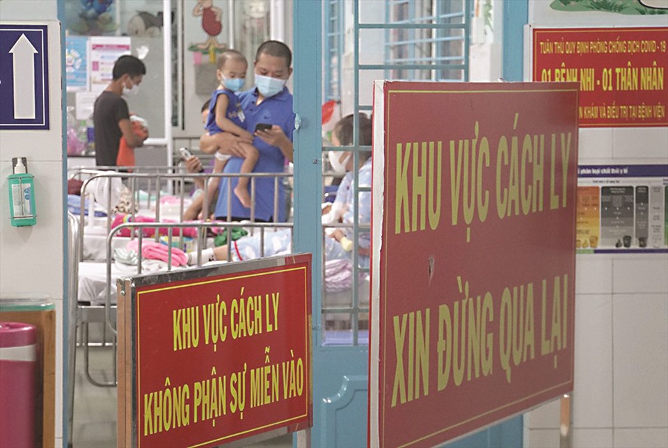 Khu vực các bệnh liên quan đến đường hô hấp Bệnh viện Nhi đồng 1. Ảnh: Nguyễn Ly