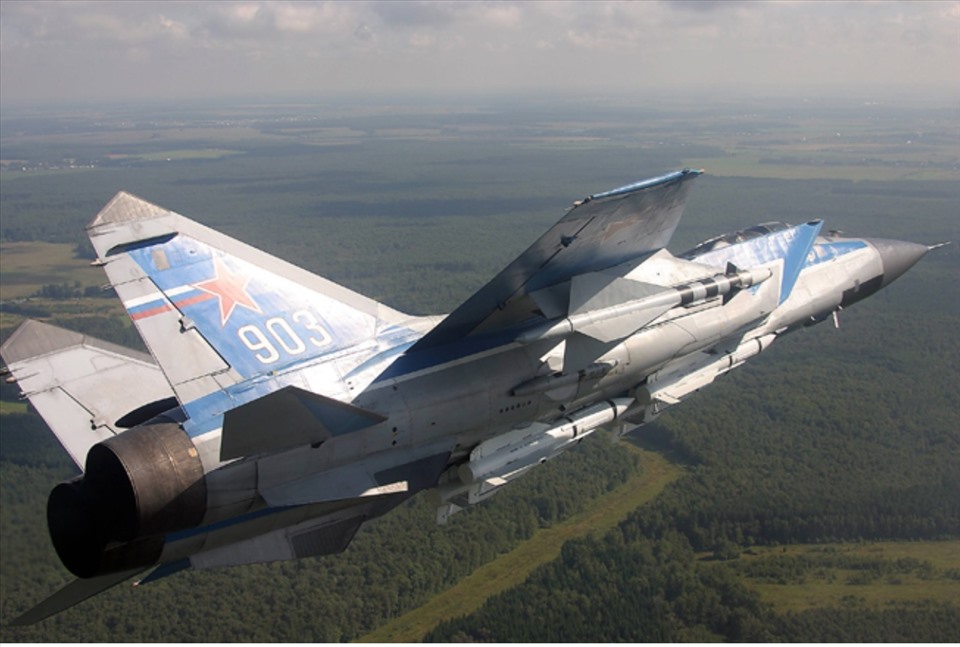 MiG 25 từng là con quái vật khiến không quân các nước phải khiếp sợ. Ảnh chụp màn hình