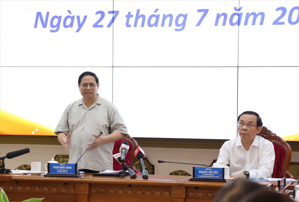 Thủ tướng Phạm Minh Chính phát biểu tại buổi làm việc với TPHCM.  Ảnh: TTBC