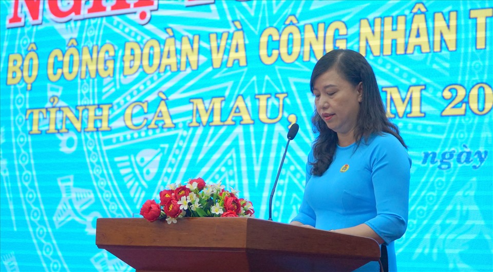 Chủ tịch LĐLĐ tỉnh Cà Mau Huỳnh Út Mười ôn lại truyền thống 93 năm thành lập tổ chức Công đoàn Việt Nam. Ảnh: Nhật Hồ