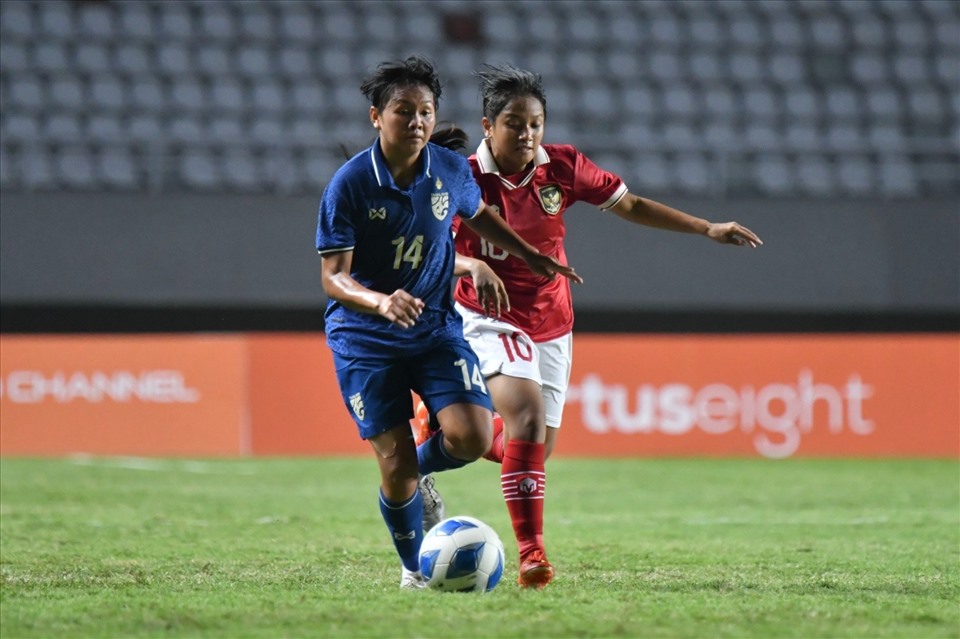 U18 nữ Thái Lan và U18 nữ Việt Nam sẽ là hai đại diện bảng A tại vòng bán kết U18 nữ Đông Nam Á 2022. Ảnh: FAT