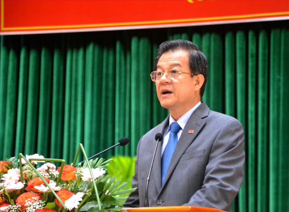 TS Lê Hồng Quang, Ủy viên Ban chấp hành Trung ương Đảng, Bí thư Tỉnh ủy An Giang phát biểu đề dẫn hội thảo. Ảnh: LT