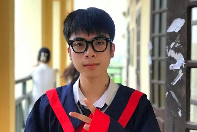 Tràng thủ khoa Phạm Văn Linh nuôi ước mơ trở thành lập trình viên trong tương lai. Ảnh: NT