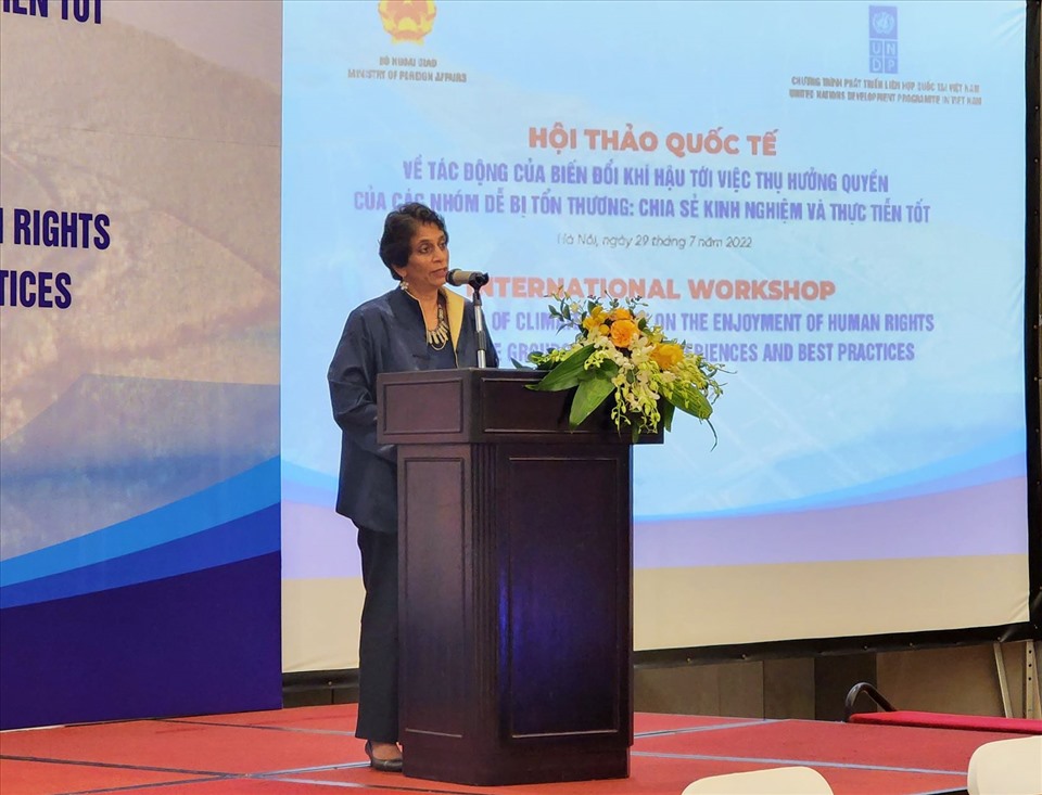 UNDP cam kết mạnh mẽ ủng hộ Chính phủ Việt Nam và các tổ chức xã hội trong việc xây dựng các chính sách thích ứng, ứng phó với biến đổi khí hậu và các chính sách môi trường, phù hợp với các tiêu chuẩn quốc tế về quyền con người. Ảnh: Thanh Hà