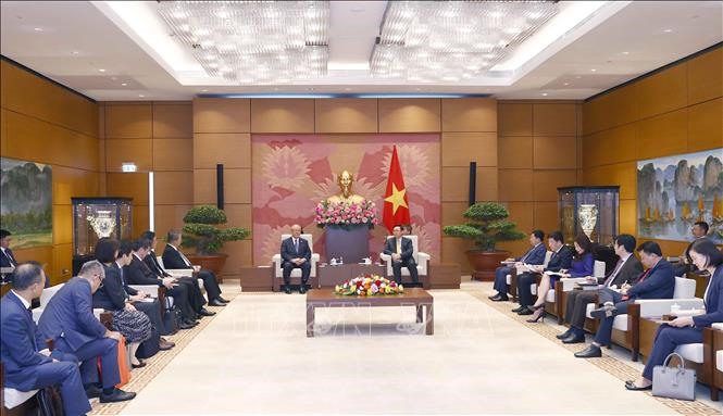 Chủ tịch Quốc hội Vương Đình Huệ cho rằng, Việt Nam và Nhật Bản cần tăng cường kết nối chiến lược phát triển của hai nền kinh tế. Ảnh: TTXVN