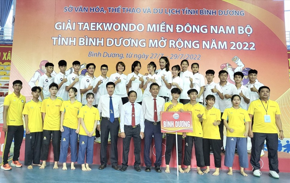 Đoàn Bình Dương tham dự giải Taekwondo miền Đông Nam Bộ mở rộng 2022. Ảnh: H.A