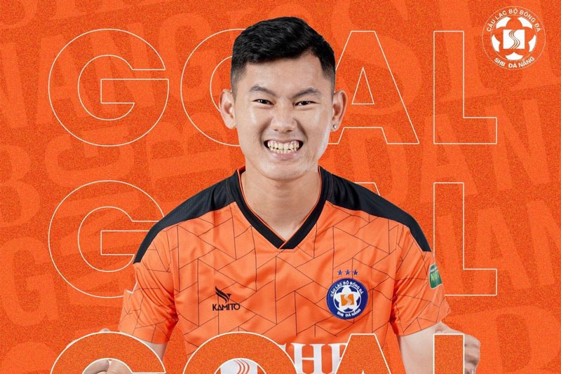 Phan Văn Long ghi bàn thắng thứ 2 cho Đà Nẵng. Ảnh: ĐNFC