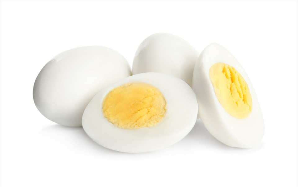 Trứng là một trong những thực phẩm phổ biến có khả năng bổ trợ việc sản xuất hồng cầu trong cơ thể. Ảnh: Xinhua