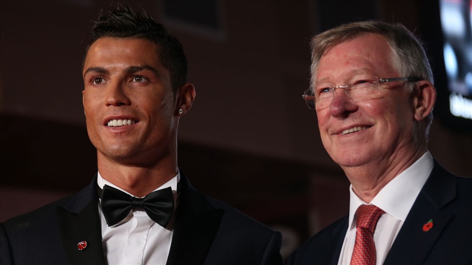 Ngoài mẹ, Ronaldo chỉ hoàn toàn nghe lời Sir Alex trong sự nghiệp. Ảnh: AFP