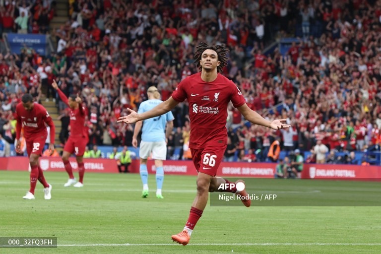 Alexander-Arnold ăn mừng sau bàn thắng mở tỷ số cho Liverpool. Ảnh: AFP