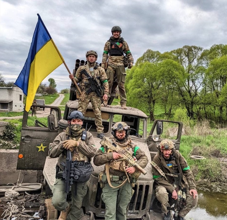 Các chiến binh của Tiểu đoàn Kraken. Ảnh: Twitter Ukraine Weapons Tracker