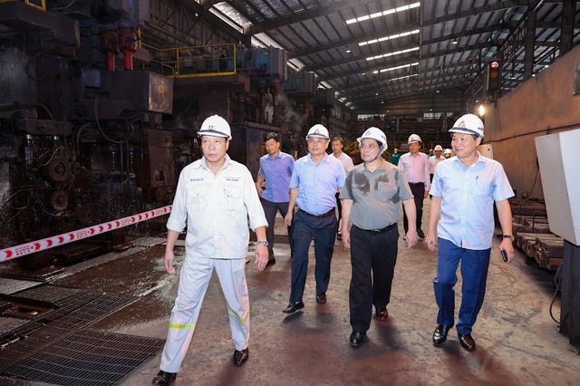 Thủ tướng trực tiếp kiểm tra hiện trạng Nhà máy Cán thép Thái Trung của Tisco.