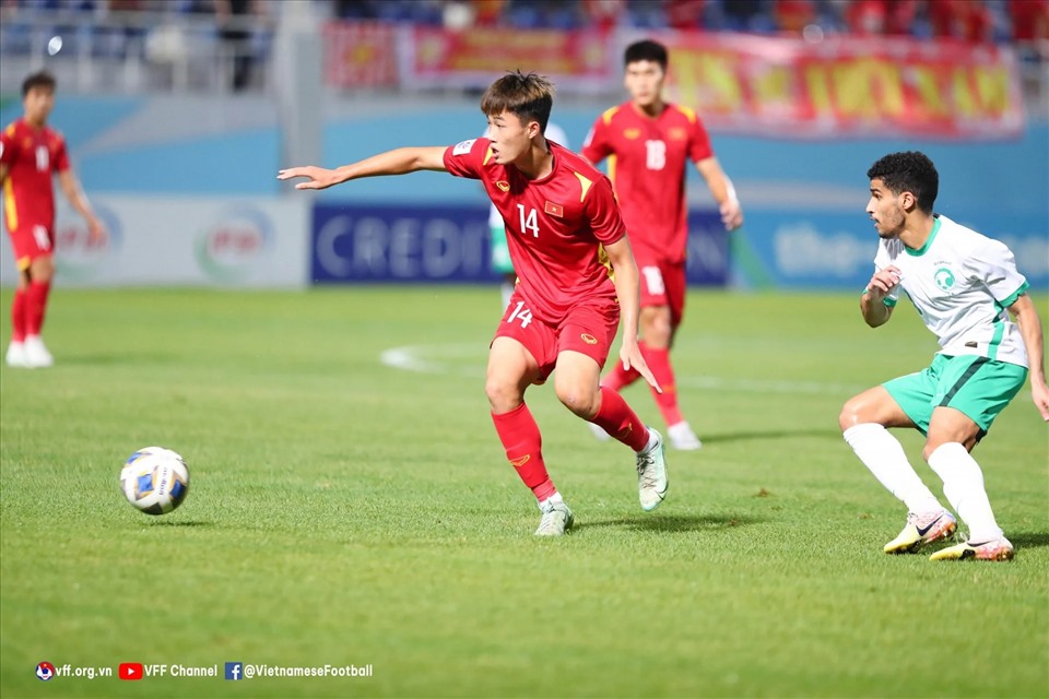 Khuất Văn Khang, tuyển thủ U23 Việt Nam là ngôi sao nổi bật của U19 Việt Nam. Ảnh: VFF.