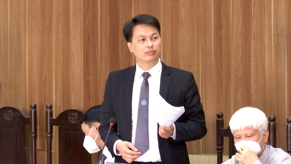 Tiến sĩ - luật sư Đặng Văn Cường phân tích dưới góc độ pháp lý việc đồ dùng điện của người dân bị hỏng khi sự cố điện tăng vọt. Ảnh: NVCC