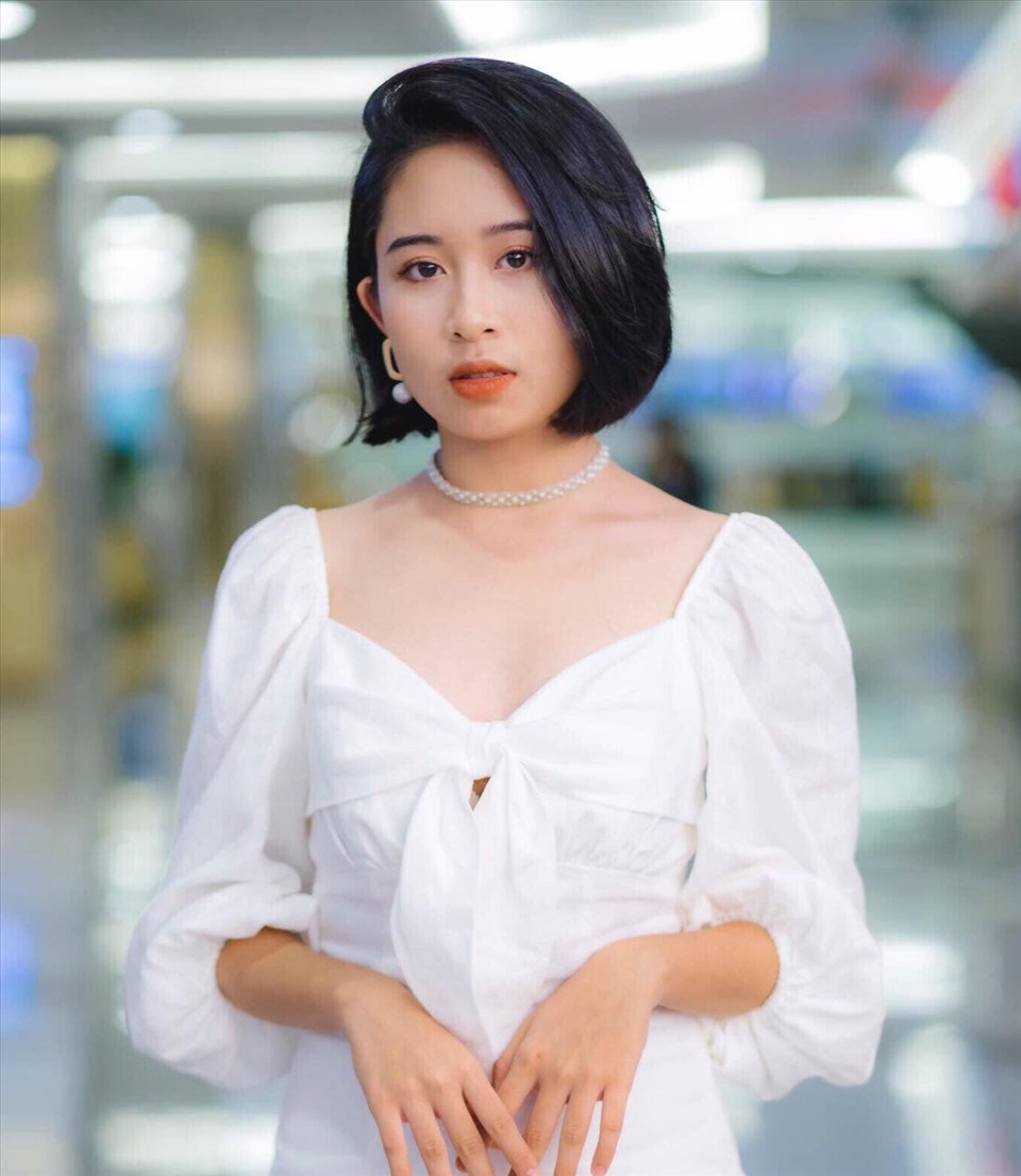 Hana Diệu Hân – sinh viên đại học Hoa Sen – sẽ biểu diễn ca khúc Hai mươi hai