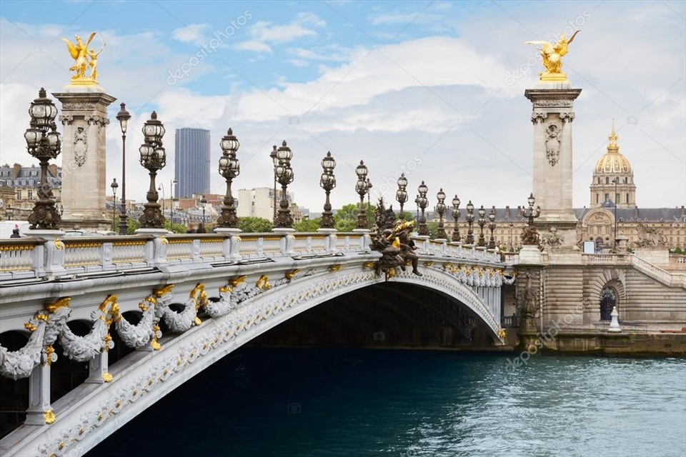 Cầu Alexandre III - Ảnh: Depositephotos