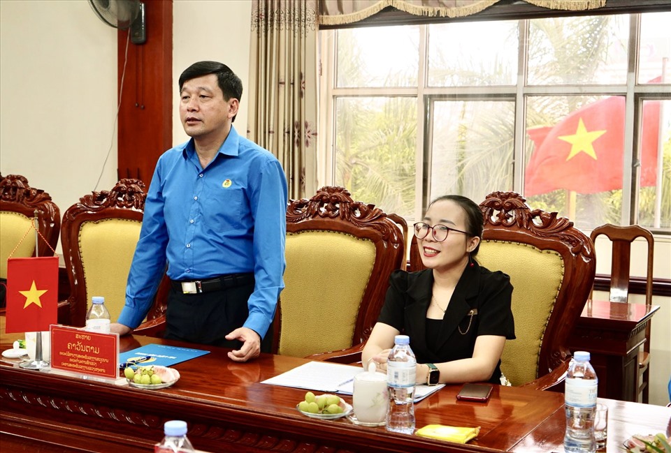 Ông Kha Văn Tám - Chủ tịch LĐLĐ tỉnh Nghệ An phát biểu tại buổi toạ đàm. Ảnh: Minh Khuê
