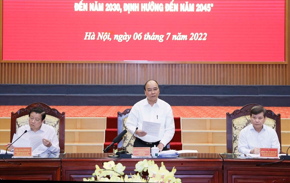 Chủ tịch nước Nguyễn Xuân Phúc chủ trì buổi làm việc. Ảnh: Thống Nhất – TTXVN