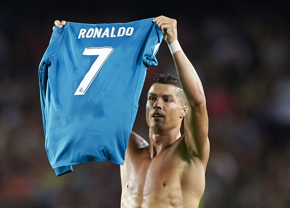 Nhưng sự xuất hiện của Ronaldo ở sân Camp Nou cũng sẽ mang đến rất nhiều vấn đề cần giải quyết. Ảnh: La Liga