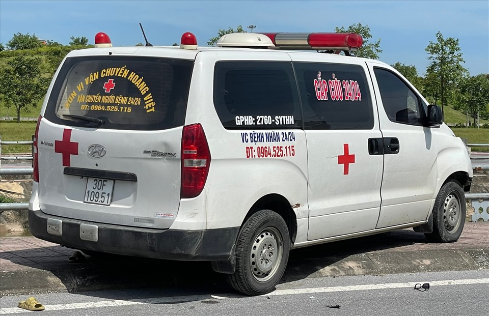 Xe cứu thương  Sáng tạo vẽ tay xe cứu thương png tải về  Miễn phí trong  suốt Dòng Nghệ Thuật png Tải về