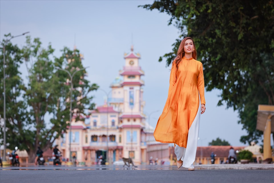 Lần đầu tiên Hoàng My đến chơi và ở lại với Tây Ninh, Hoàng My ngạc nhiên vì có một nơi tuyệt đẹp và xanh ngát gần với thành phố Hồ Chí Minh đến vậy, nếu lái xe chỉ mất hơn 2 tiếng.
