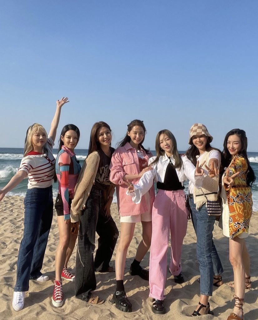Bức ảnh được nữ ca sĩ Sooyoung (SNSD) đăng tải trên Instagram cách đây không lâu khi đang đi dã ngoại cùng với 6 thành viên trong nhóm. Ảnh: Instagram