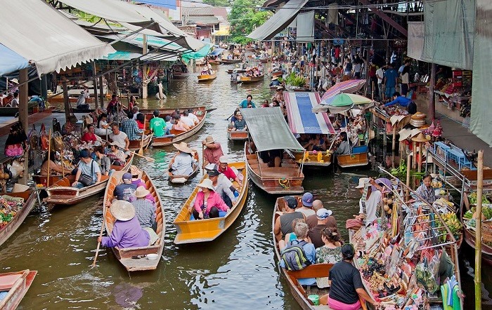 Chợ nổi 4 miền Pattaya - Ảnh: TakeMeTour