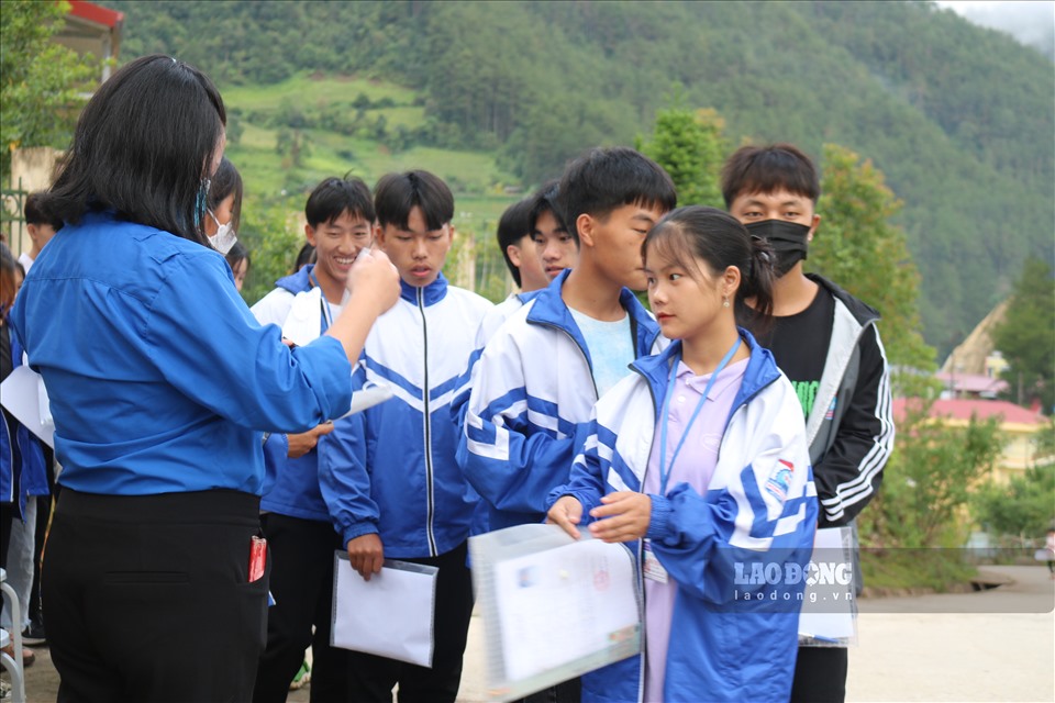 Ngày 7.7, hơn 8.000 thí sinh trên địa bàn tỉnh Yên Bái tham dự kì thi tốt nghiệp THPT năm 2022.