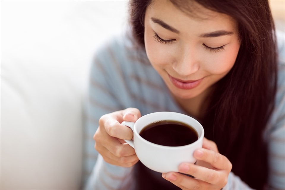 / Uống cà phê mỗi ngày sẽ giúp giảm được lượng mỡ quanh gan hiệu quả. Ảnh: Xinhua