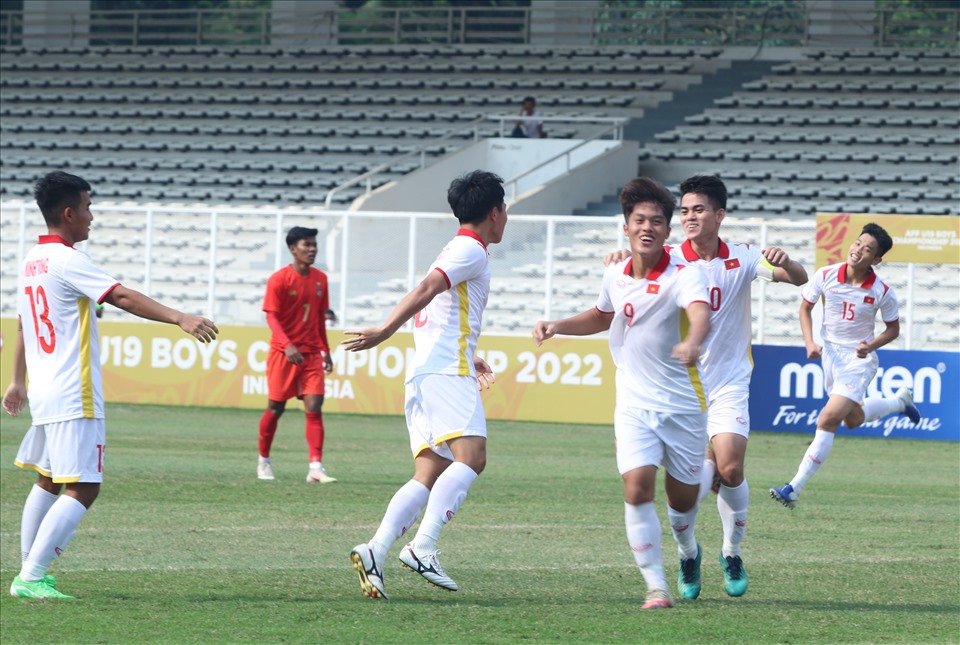 U19 Việt Nam cần thắng U19 Thái Lan ở trận cuối cùng để đảm bảo chắc chắn vé vào bán kết. Ảnh: H.A