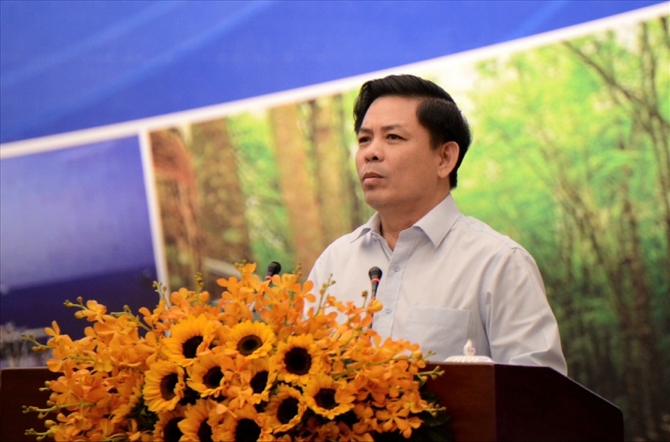 Bộ trưởng Bộ GTVT Nguyễn Văn Thể phát biểu tại hội nghị.  Ảnh: Minh Quân